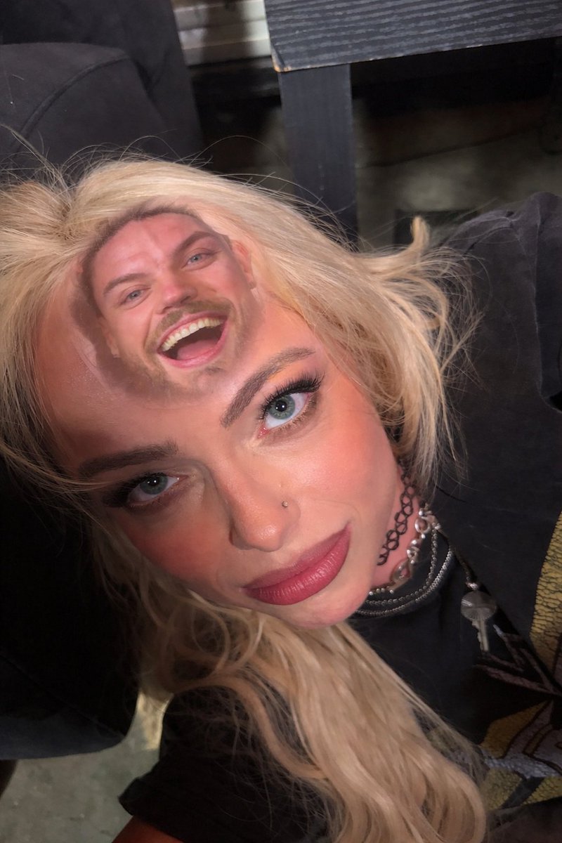 Krolliox tweet media