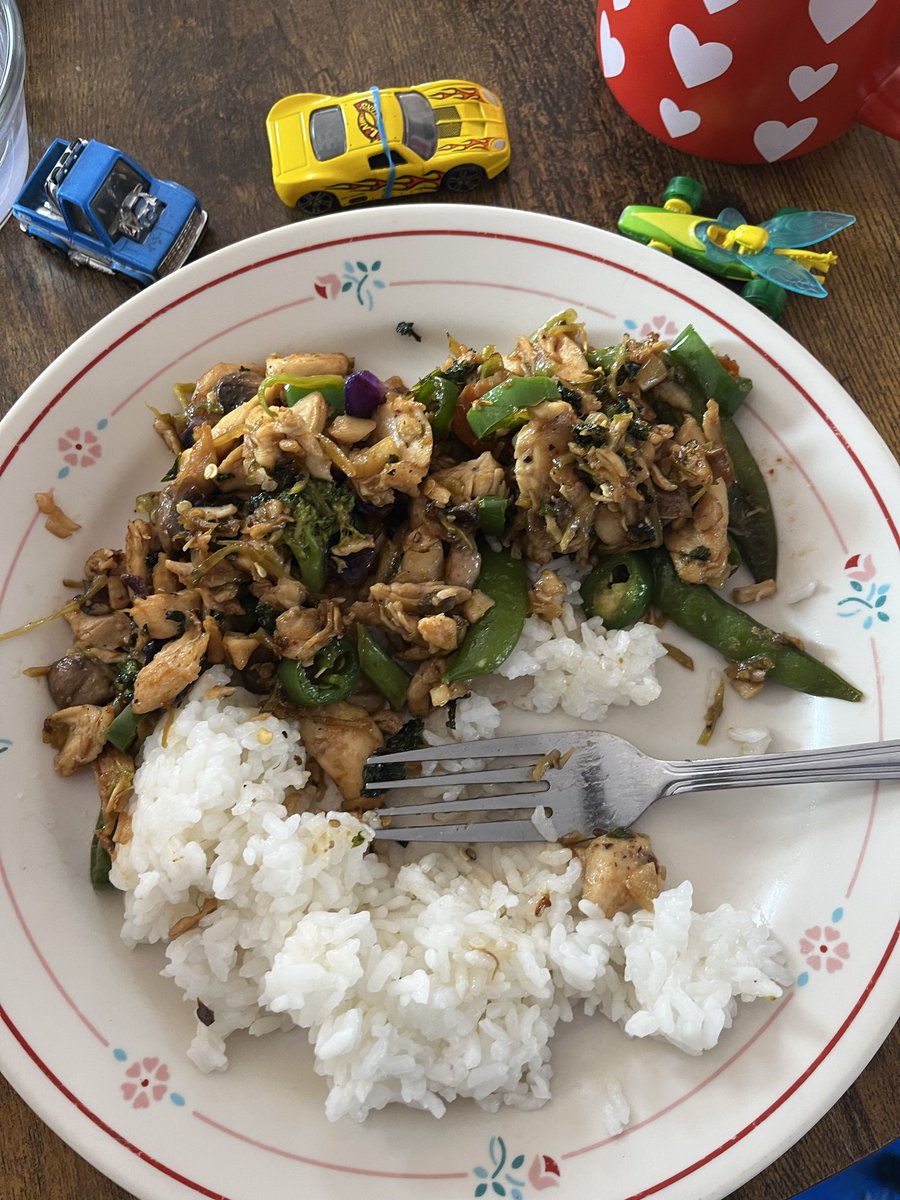 Juggling Elf tweet media