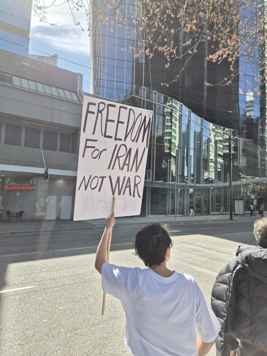 MariamR1601's tweet photo. #NowarCrimeslnİran 
📍Vancouver https://t.co/Oby0gmerT1