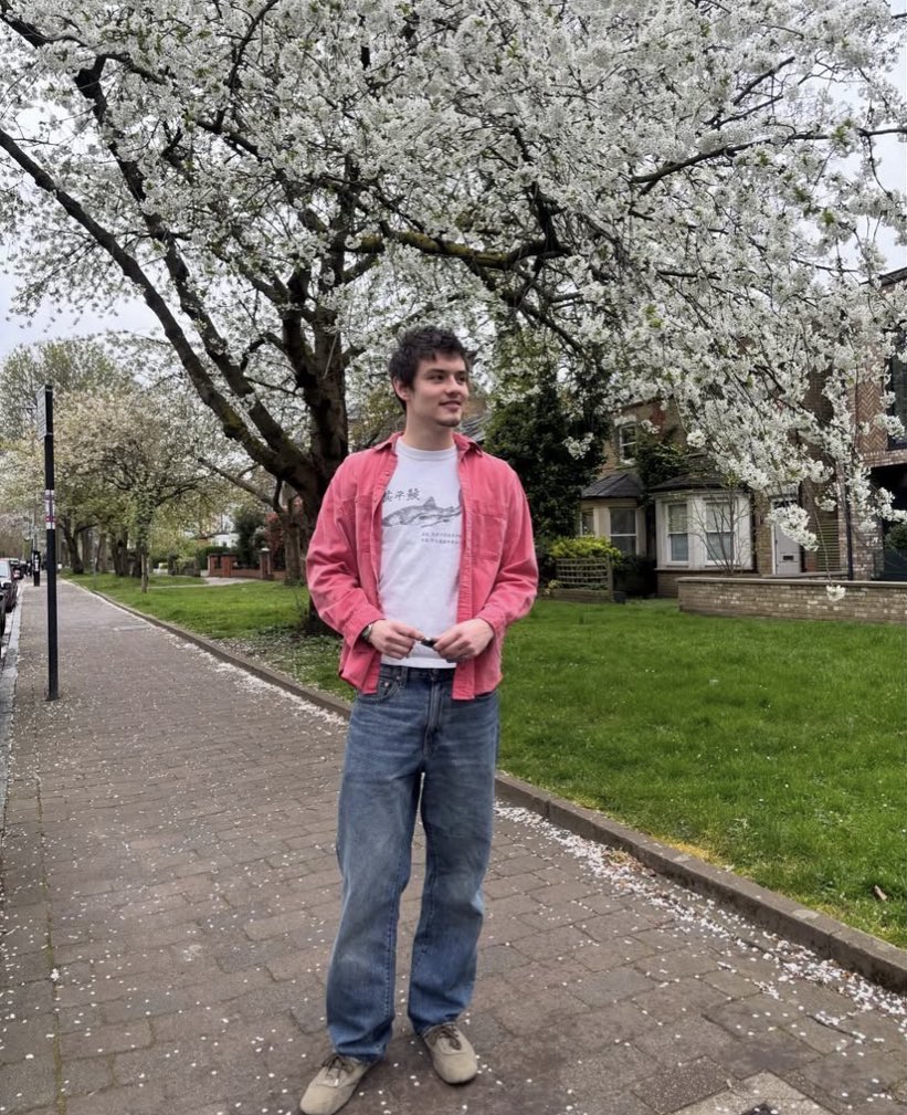 duda🐟Ψ sad girl in love tweet media