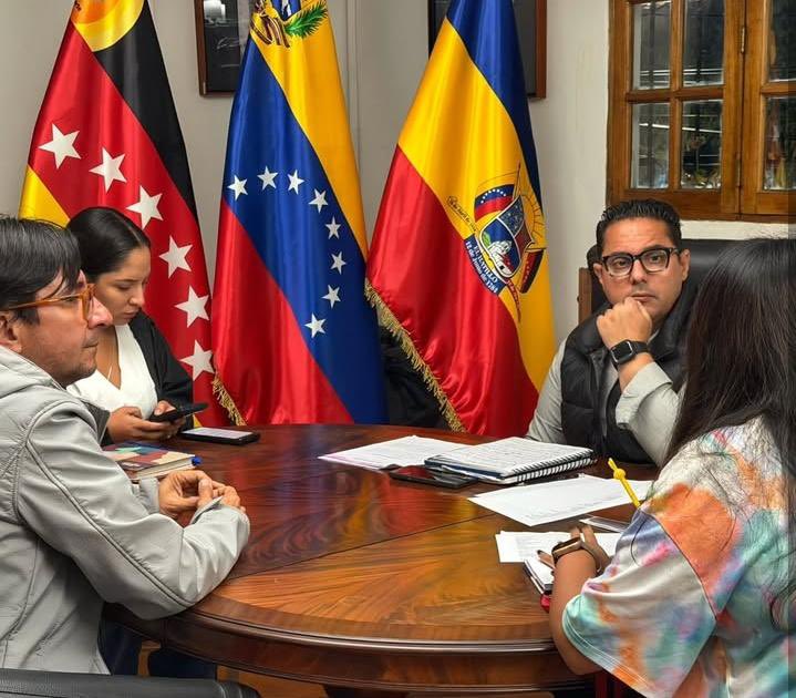 ServiciosElHatillo tweet media