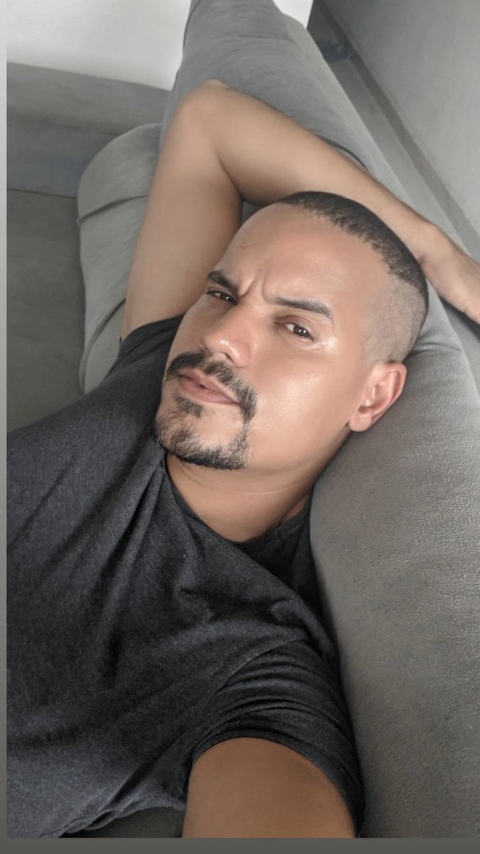 Altami1589's tweet image. #chuvinha #pe #friozinho #bom #carinho #sexy #boy #guy #noite #terça