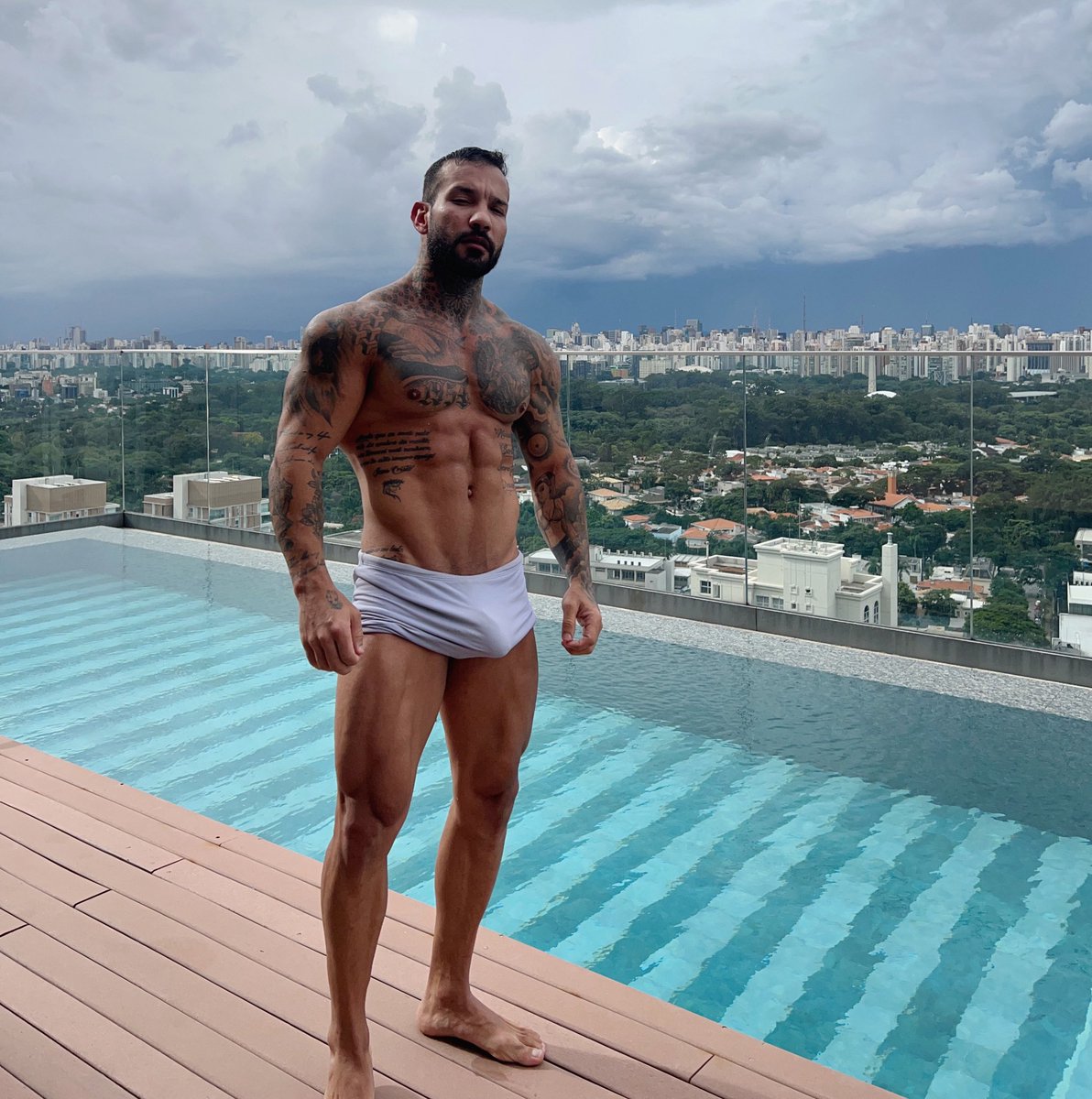 MUSCLE BOY 💪🏼 tweet media