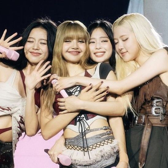 𝐁𝐥𝐮🎐| 𝐚𝐠⁸ 𝐣𝐬¹ tweet media