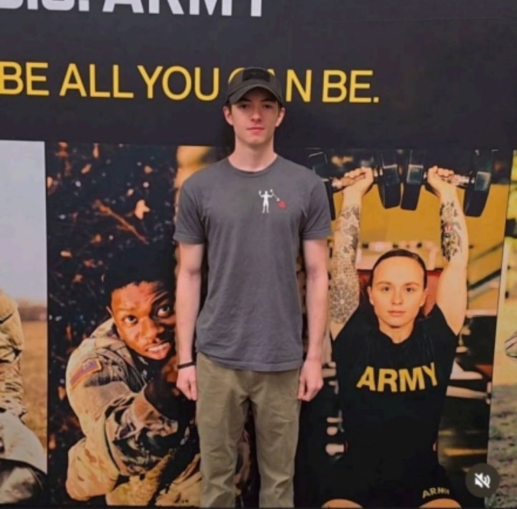 CharmCityWatch's tweet photo. Noah Houran from North Carolina is an Injekt Division member and an ex-member of 2119. In November of 2022, at 16 years old, Noah was pulled aside and interrogated by his school administration and the FBI over Instagram posts he made, which
involved firearms https://t.co/KrkT9ezj6b