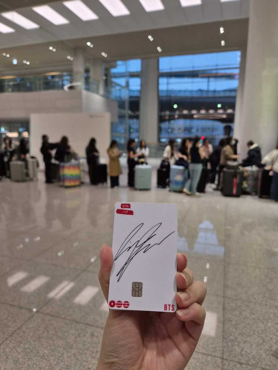 goldenbeary⁷ tweet media