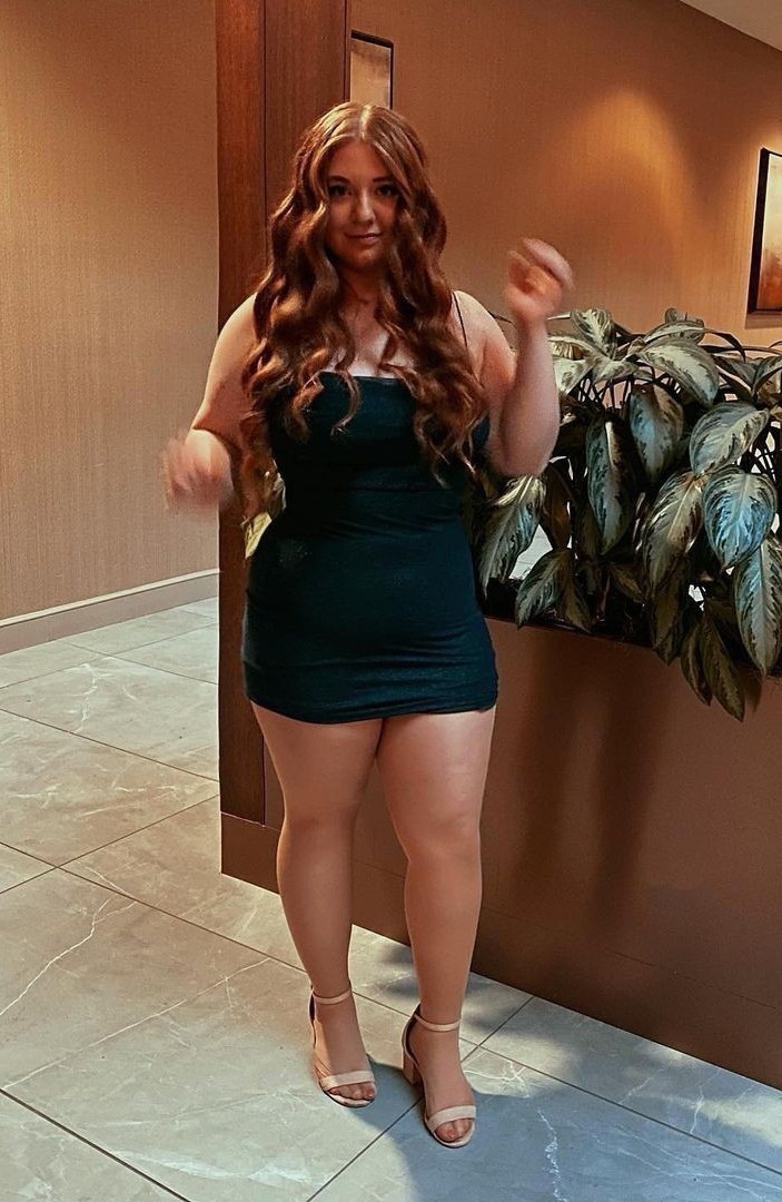 Dan loves heels tweet media