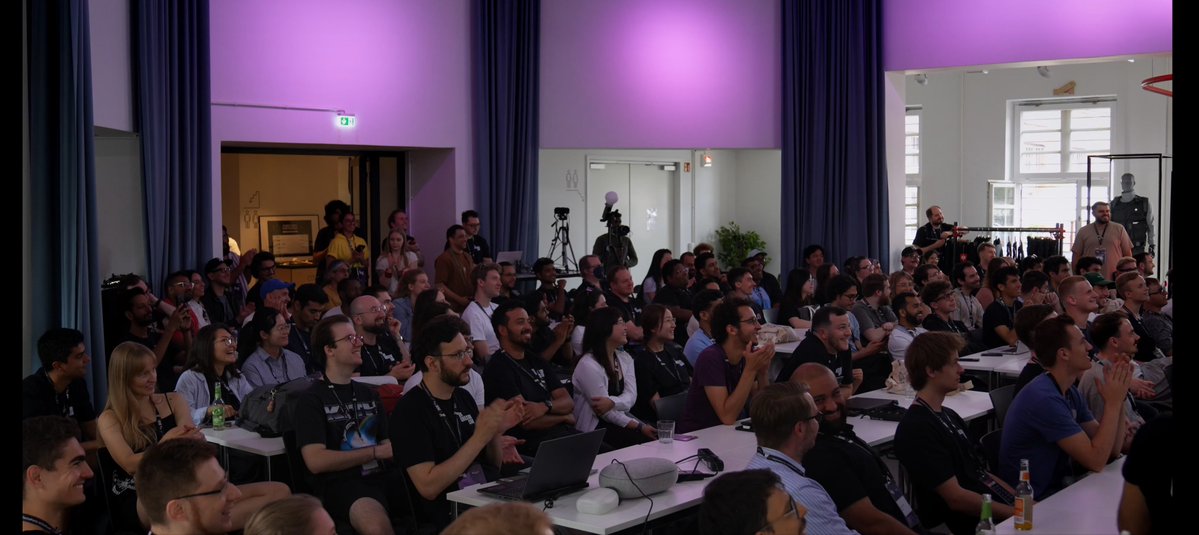 SkarredGhost's tweet image. In 2 days, XRCC, one of the best hackathons in the whole XR field, is going to start!

If you like to build, I suggest you to register for it: forms.immersive-insiders.com/xrcc26/registr…

#VirtualReality #VR