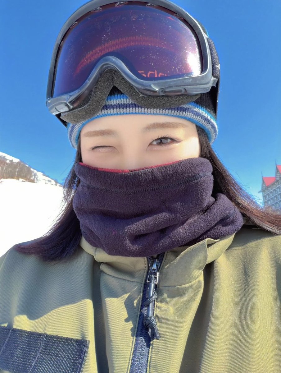chochona130's tweet photo. 心菜、本読むのか！？早速Amazonで買ったよ！読んでる本なんて、教えてくれてありがとう！このYouTuberが好きなのかな。スノボして楽しく過ごしてるようで何より！そして相変わらず美が溢れておるね！有料級やね。やっぱり心菜は最高やね。 https://t.co/8lPUe1OtD9