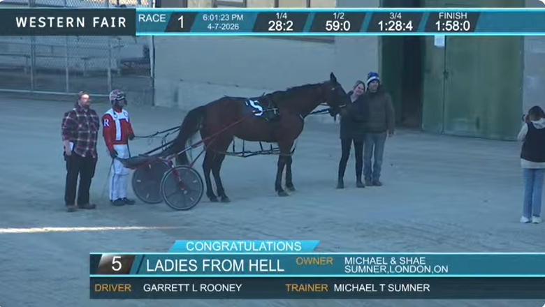 knows_lou's tweet photo. LADIES FROM HELL (1:58:0)-Career win #60 and 8th on the season @TheRacewayWFD @SugarDoyle https://t.co/DjzsZVepzy