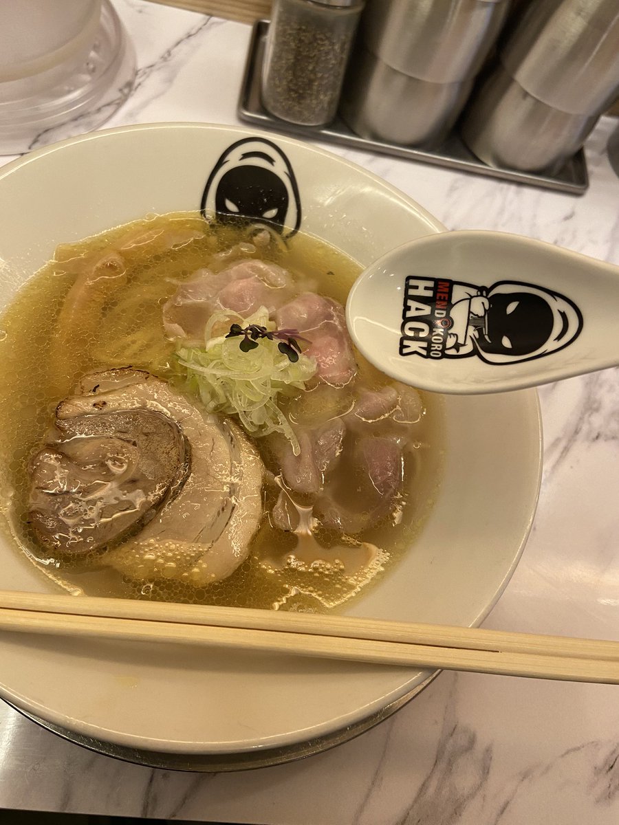 takachijin's tweet image. &amp;lt;ある日の昼飯 319&amp;gt;

九条駅からすぐ
HACKさんにて

塩SOBA 炒飯セット
を食す。

生姜がふんわり香ってうまし⭐️

#HACK
#九条