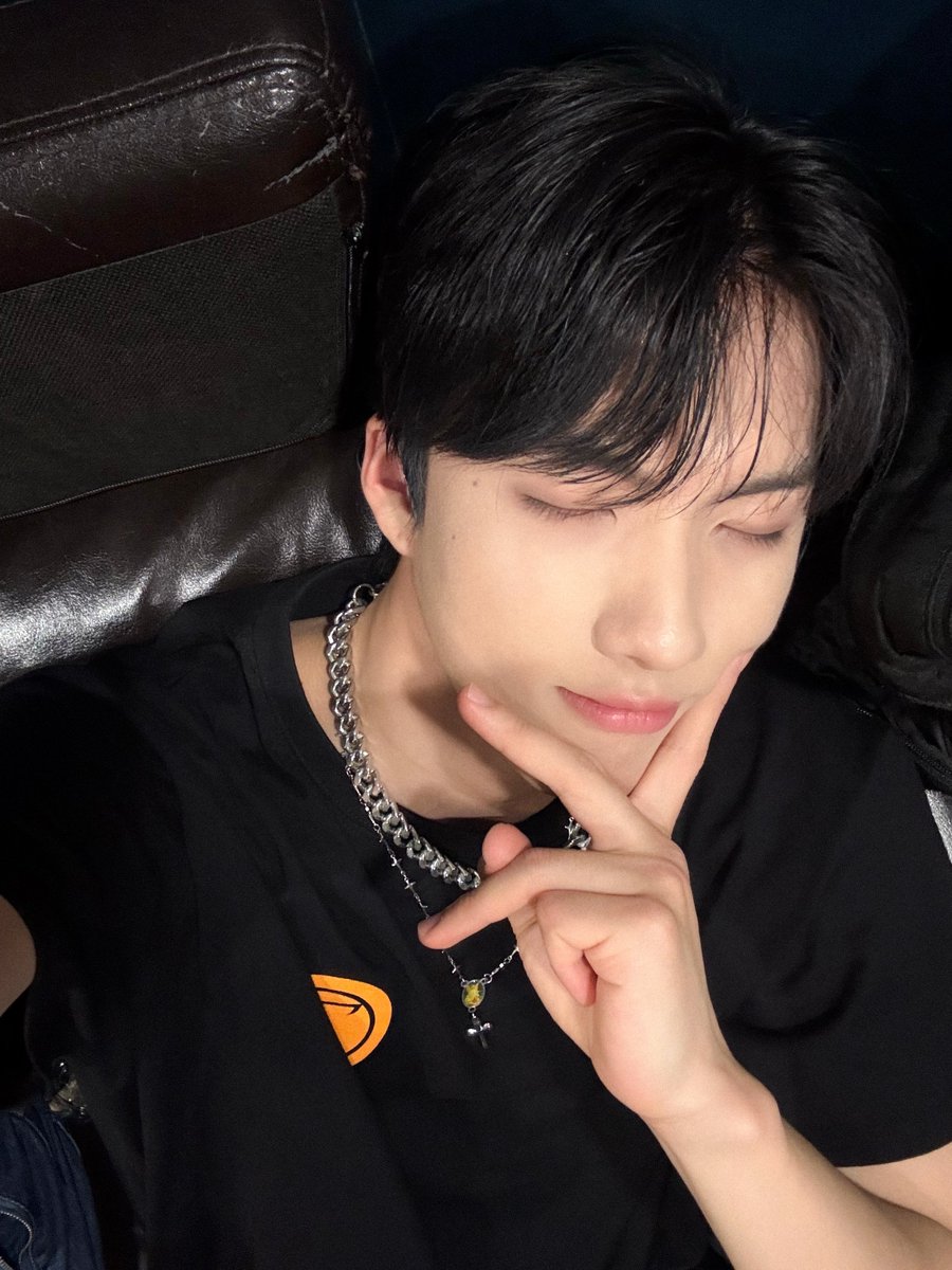 TRENDZ (트렌드지) tweet media