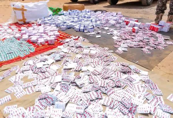 مــَـــازّنْ tweet media