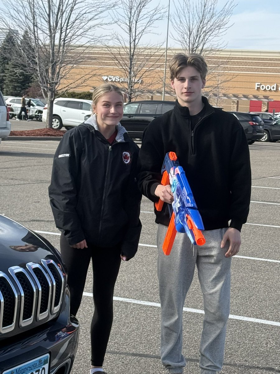 ethanwaffensmit's tweet photo. What happens in the car stays in the car 4-3 #sophmores #wife #runitback #bag #hemissu #sendvirus #kansasfrats https://t.co/epcvQsKrnr