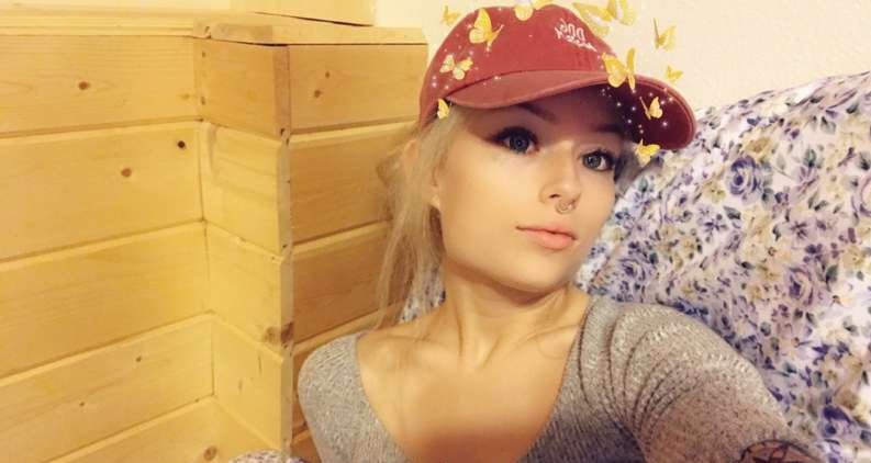 sweegirllll's tweet photo. Grab it and squeeze 🍑 I’m so cute 😘 #vegas #vegasteen #vegasfreaks #xfreaks #latinateen #latina #porn #freakyvegas #freakyvideos #vegasmeetups #cucklistlasvegas #freaks #dlbbc #throatgoat #lasvegasraiders #vegashookups #vegasfun https://t.co/G66kCzew29