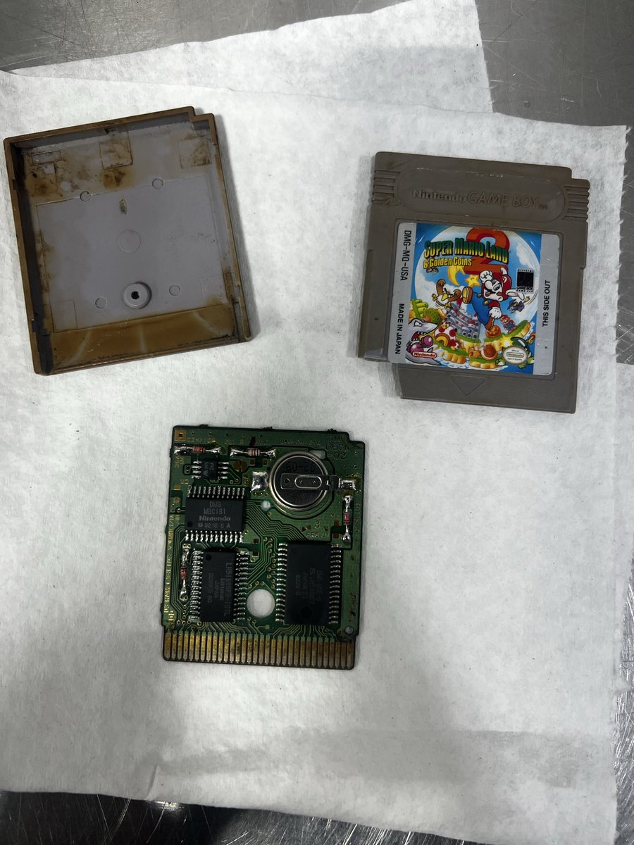 DiamondLarryETH's tweet photo. Lab Log #01 🦞

GameBoy cart not reading
Cleaned contacts + trace fix
Working again 🔧

とても綺麗です https://t.co/0ZXboXLYda