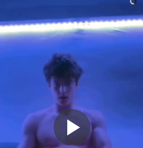 qtmeowl's tweet photo. soy el unico que ha visto los videos de bach? lee los comentarios 😭🍆😳 https://t.co/qWUiqcHgQr