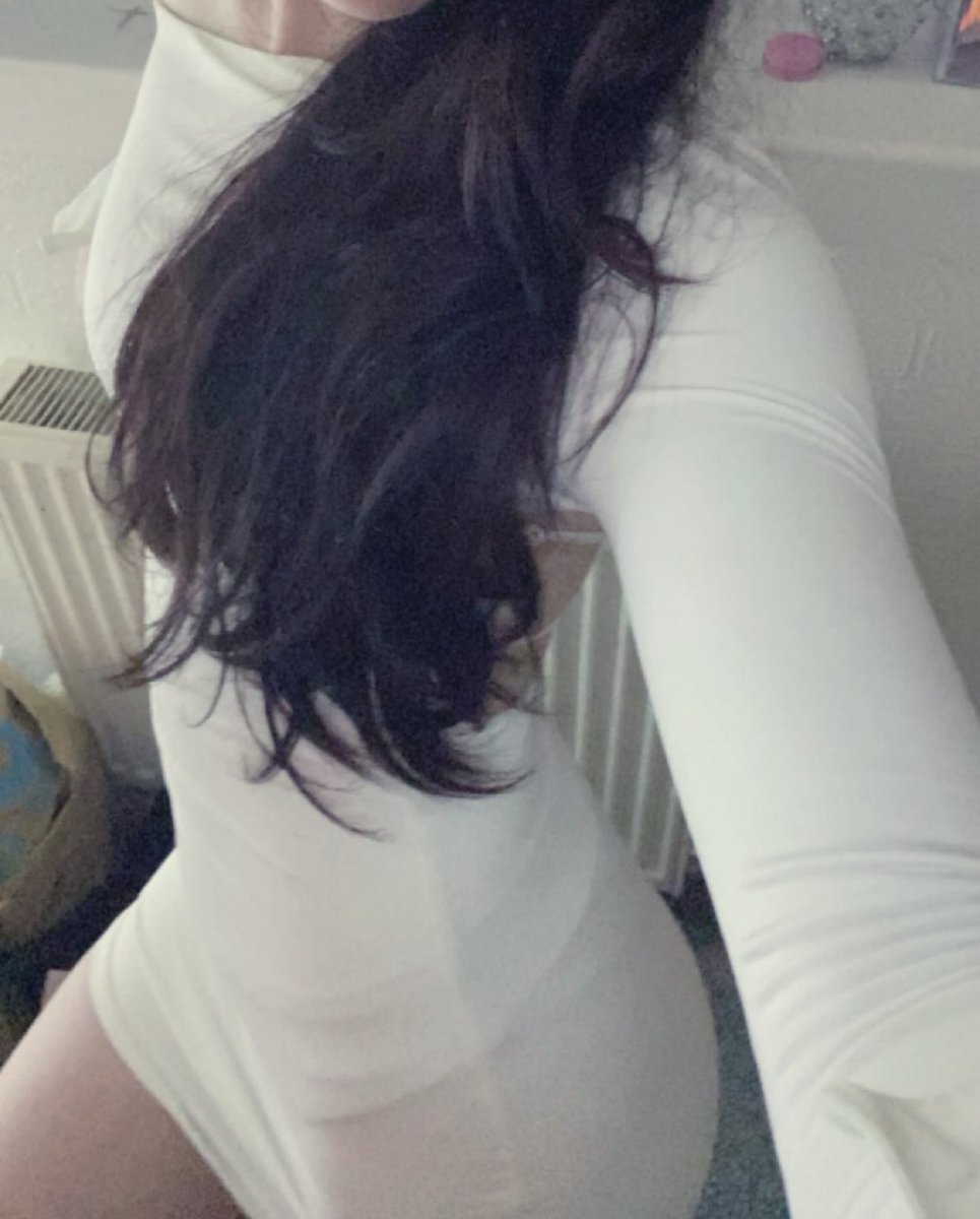Iv0rynxx's tweet photo. Should I drop the link ? 
#link #onlyfans #tiny #skinny #bigass #gothgirl #us https://t.co/RBbuJrj70c