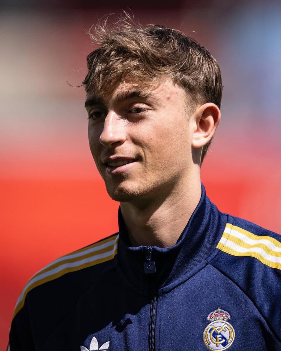 (fan) Trunks tweet media