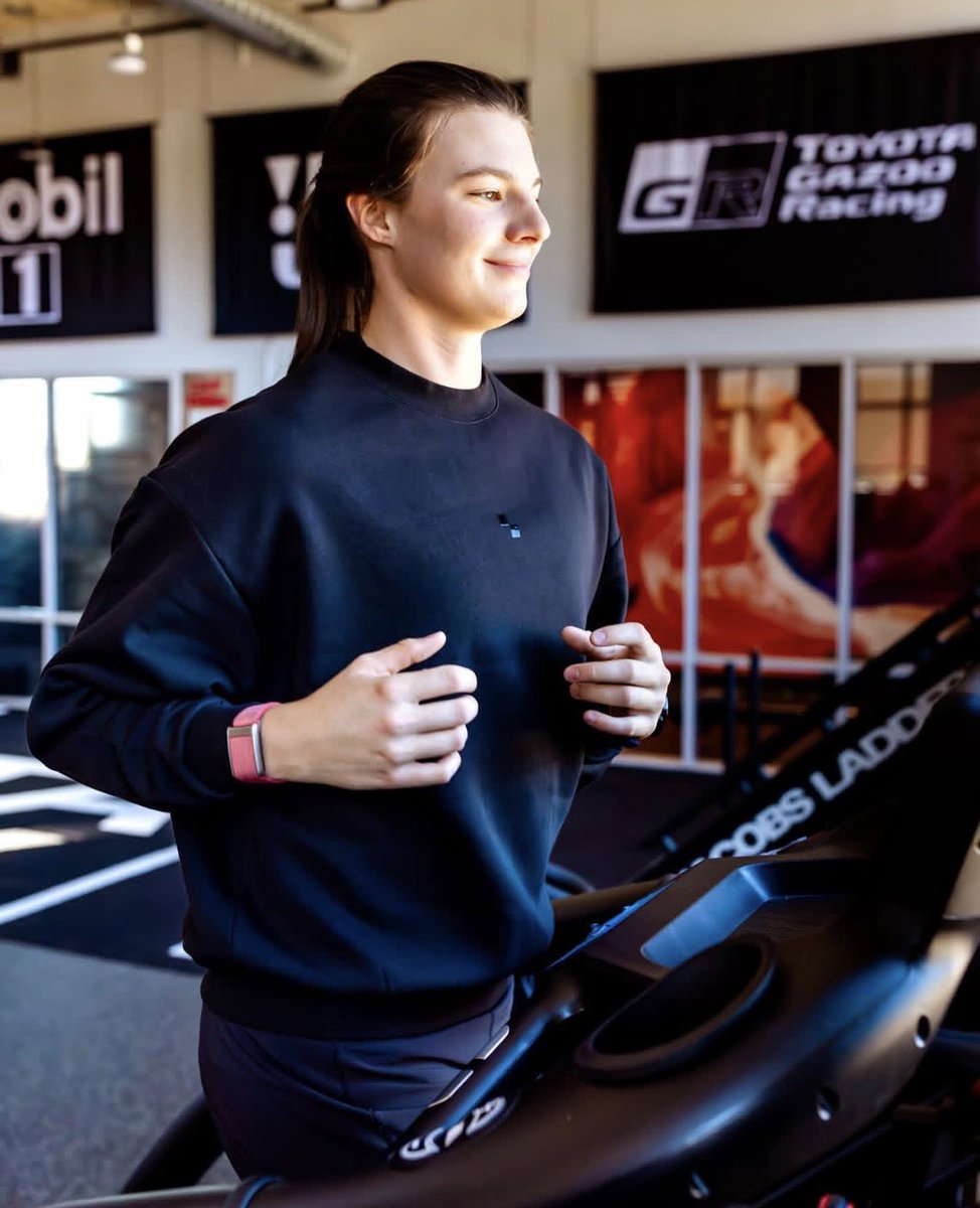 IsabellaRobusto's tweet image. Happy World Health Day! 💚

Take a moment today to invest in yourself—move your body, fuel it with the right foods, and stay hydrated. It’s something I strive towards each day.

Your health is your foundation so build it strong.

#WorldHealthDay #Wellness #StayActive