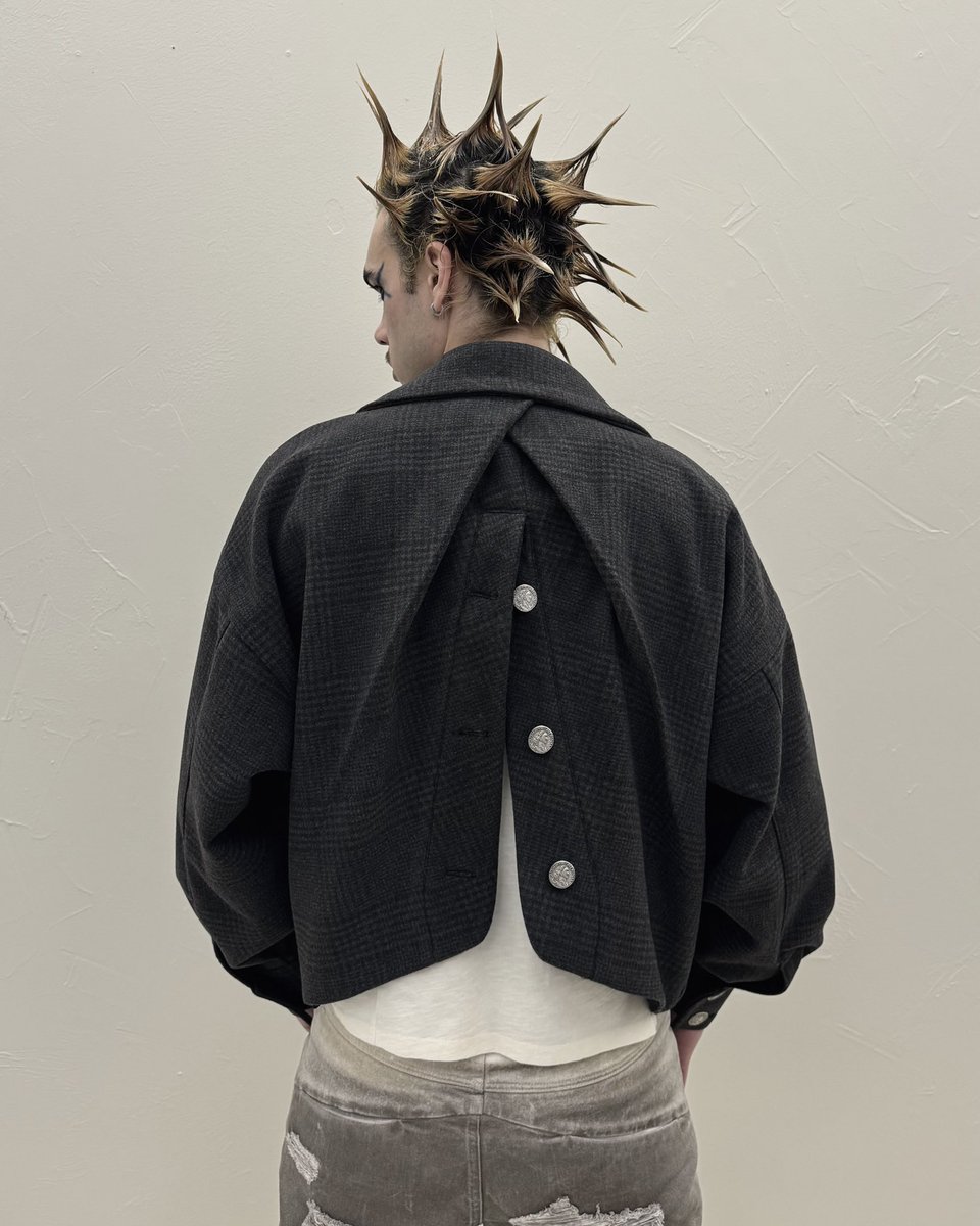 ADAM——————SMALL tweet media