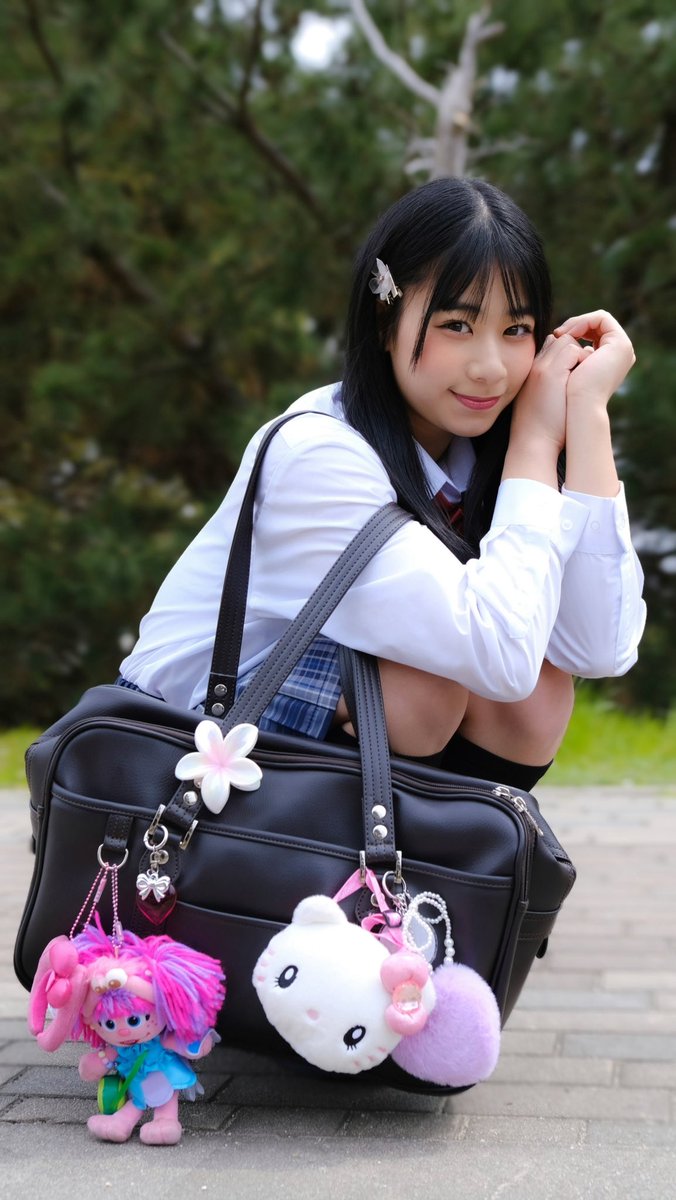 hi_m0706's tweet image. おはようございます🌤️
今日は始業式です🏫✨
クラス発表がドキドキ過ぎる😂
仲良しの子と同じクラスになれます様に🙏
行って来まーす！！🌸
#sjk
#ひより