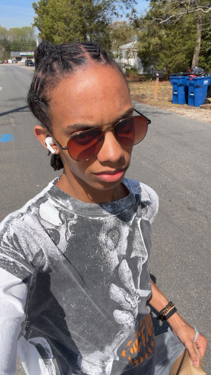 JadenLaws2's tweet photo. Wassup https://t.co/WcFduzigFU