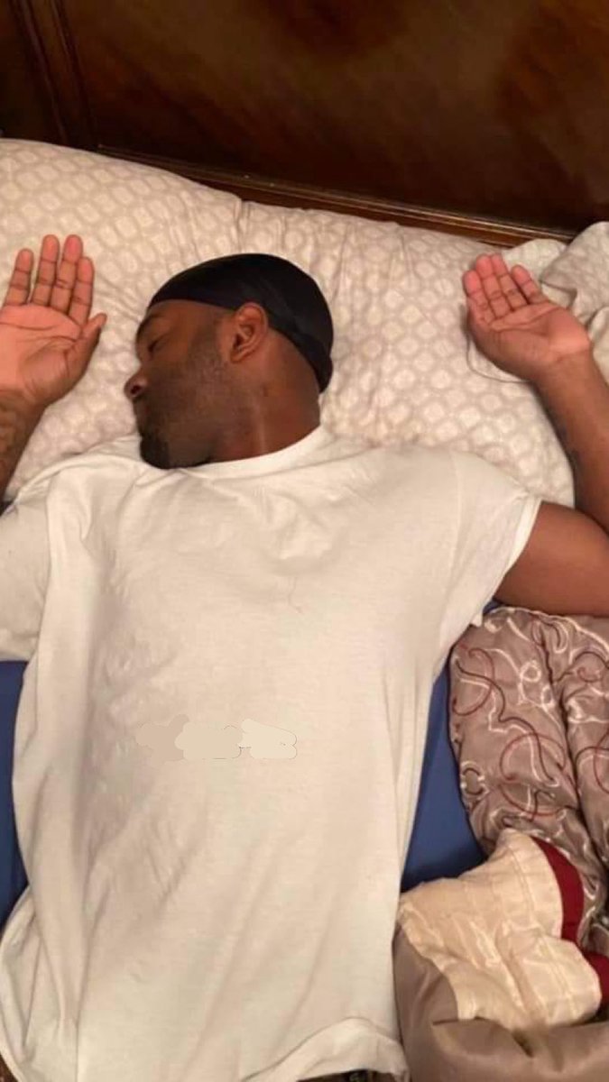 omeo 𖤐 tweet media