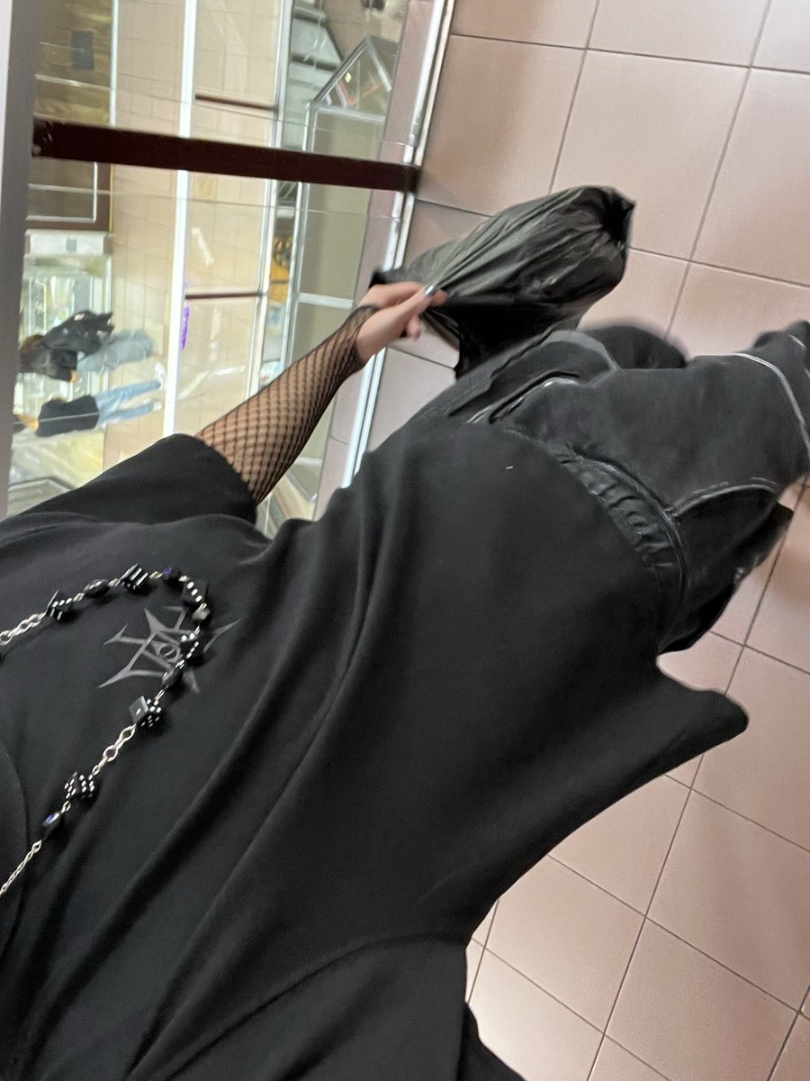asmocheeks's tweet photo. Olaa me llamo Ina (21) y soy nuevx en esta cuentaa, ojala hacer amix 

#Chilegay #femboy #gothfemboy https://t.co/grH4VPxix1