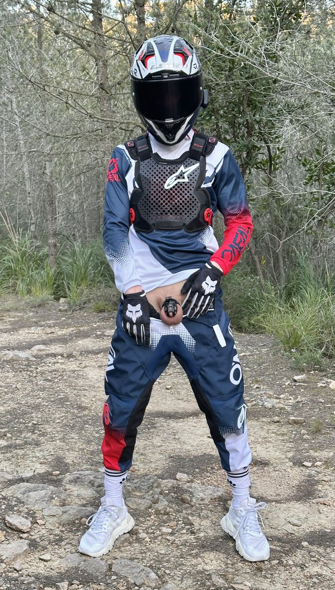 __crotch__ tweet media