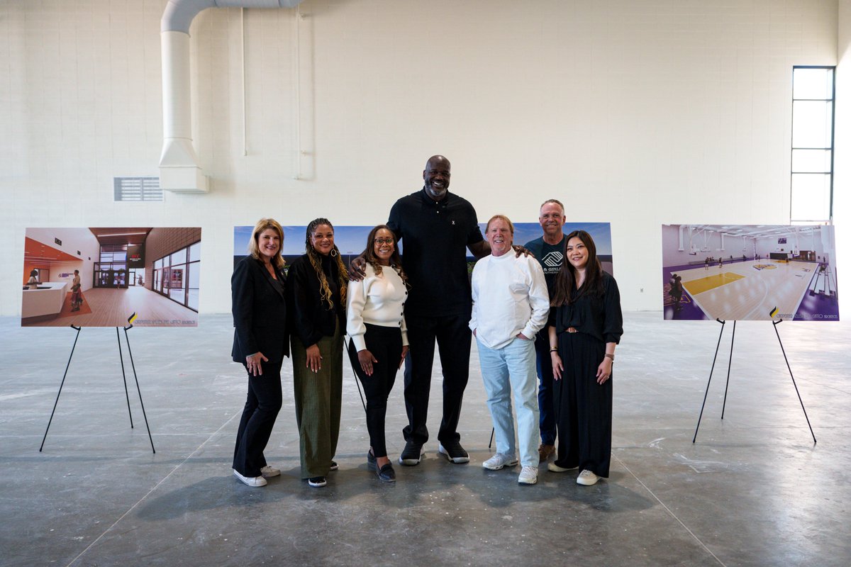 raidersimpact's tweet photo. Building opportunities for the next generation🖤

Mark Davis joined Shaquille O’Neal and community partners to tour The Shaquille O’Neal Youth Complex.
The Raiders Foundation proudly funded the sports field—creating a space for kids to learn, play, and thrive. https://t.co/Lir9RcbWgo