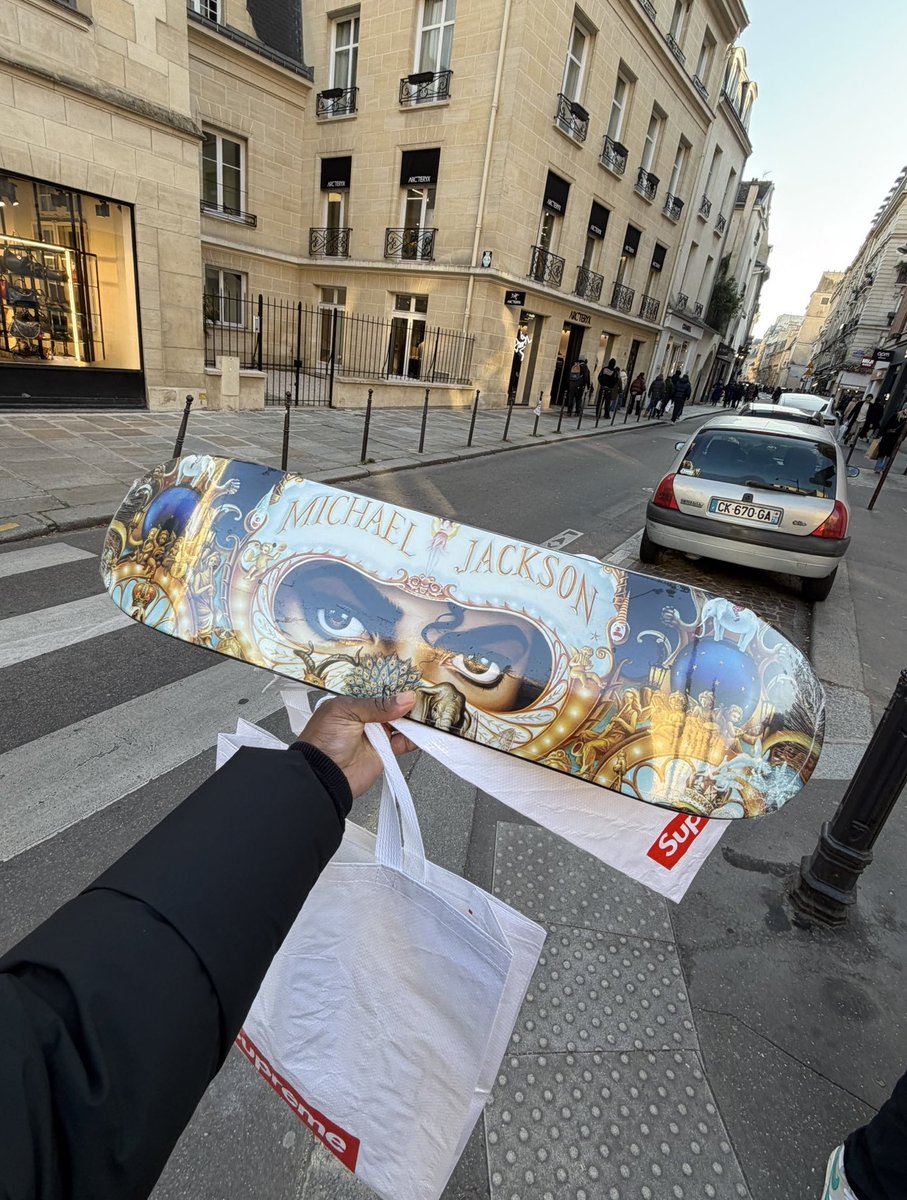 Shtreetwear tweet media