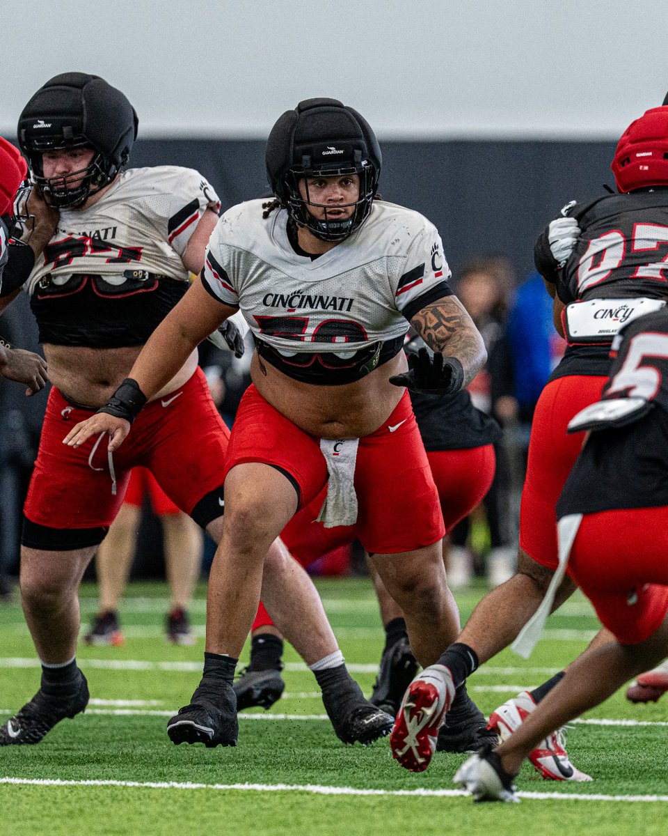 Cincinnati Football tweet media