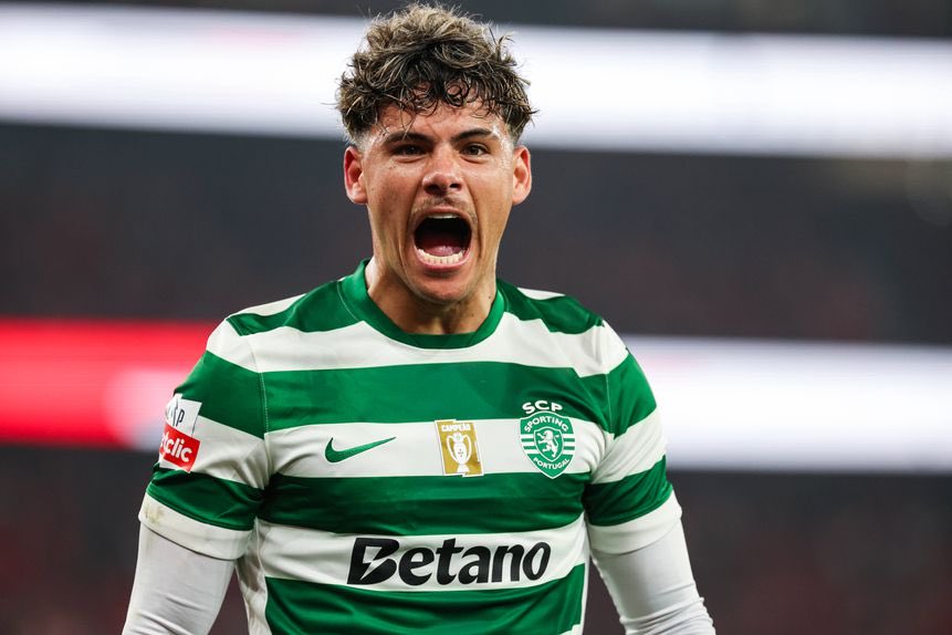 De longe o melhor lateral esquerdo em Portugal.

Jogador raçudo, nunca vira a cara a nenhum duelo, dá tudo de si seja em que minuto for, e tem uma qualidade fantástica, tudo o que eu admiro num futebolista.