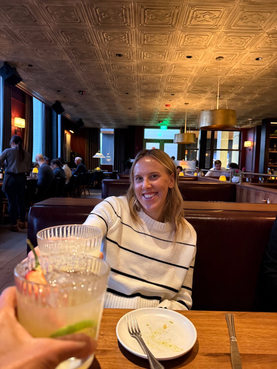 SMACKELI's tweet photo. Margs + a long overdue catch up = the best kind of night 

Steph Schappert, our Director of Digital Media for 4.5 years, helped shape so much of SMACK! Media across @FitVineWine, @SHEEX, @Reebok, @EatNuttZo, @SafeCatch, @gocrossover + more.

All while training for Olympic Trials. https://t.co/r3cbyJVI7o