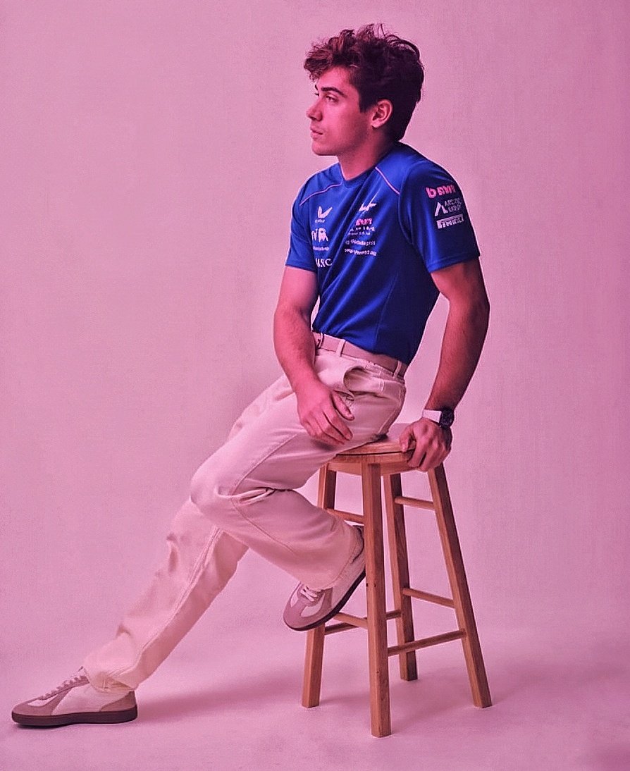 🌬Bri intentando ser ausera (sale mal) tweet media