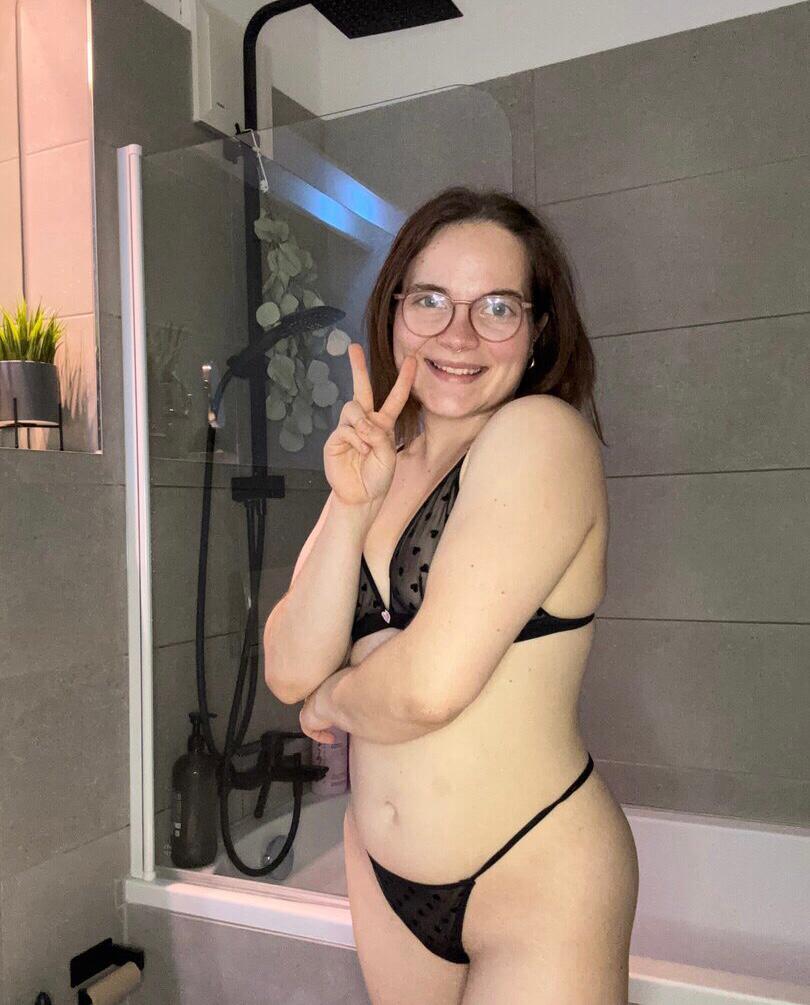 Emma Clarke tweet media