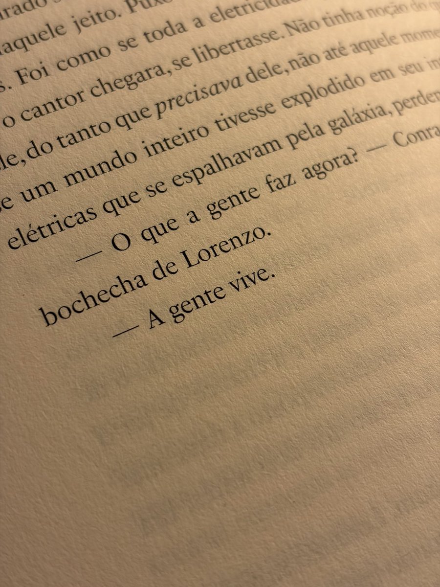 Vini está vivendo todas as pequenas coisas tweet media