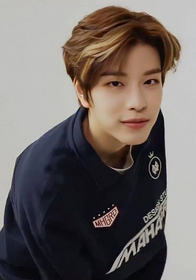 ⋆。˚ prissy tweet media