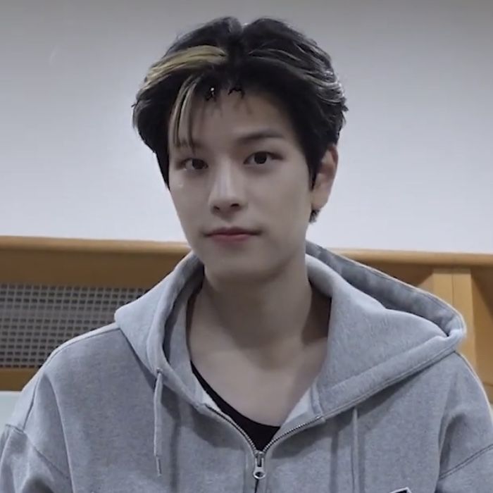 ⋆。˚ prissy tweet media