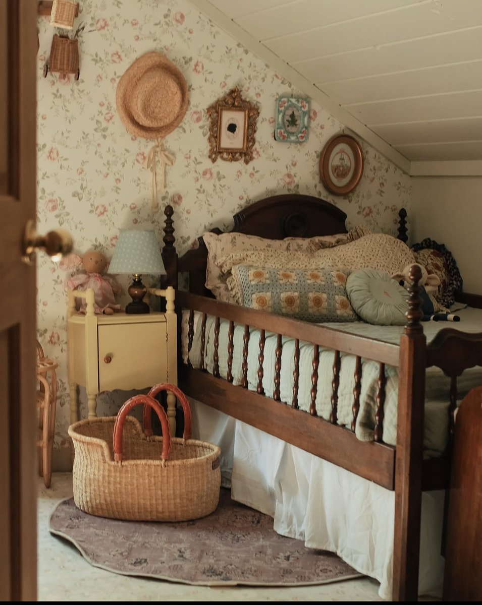 أينمَـا tweet media