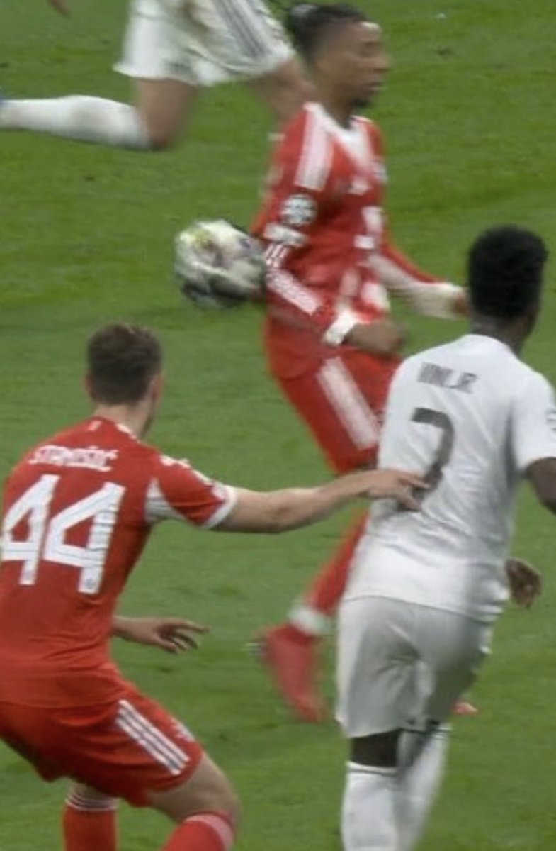 Manuel Gräfe tweet media