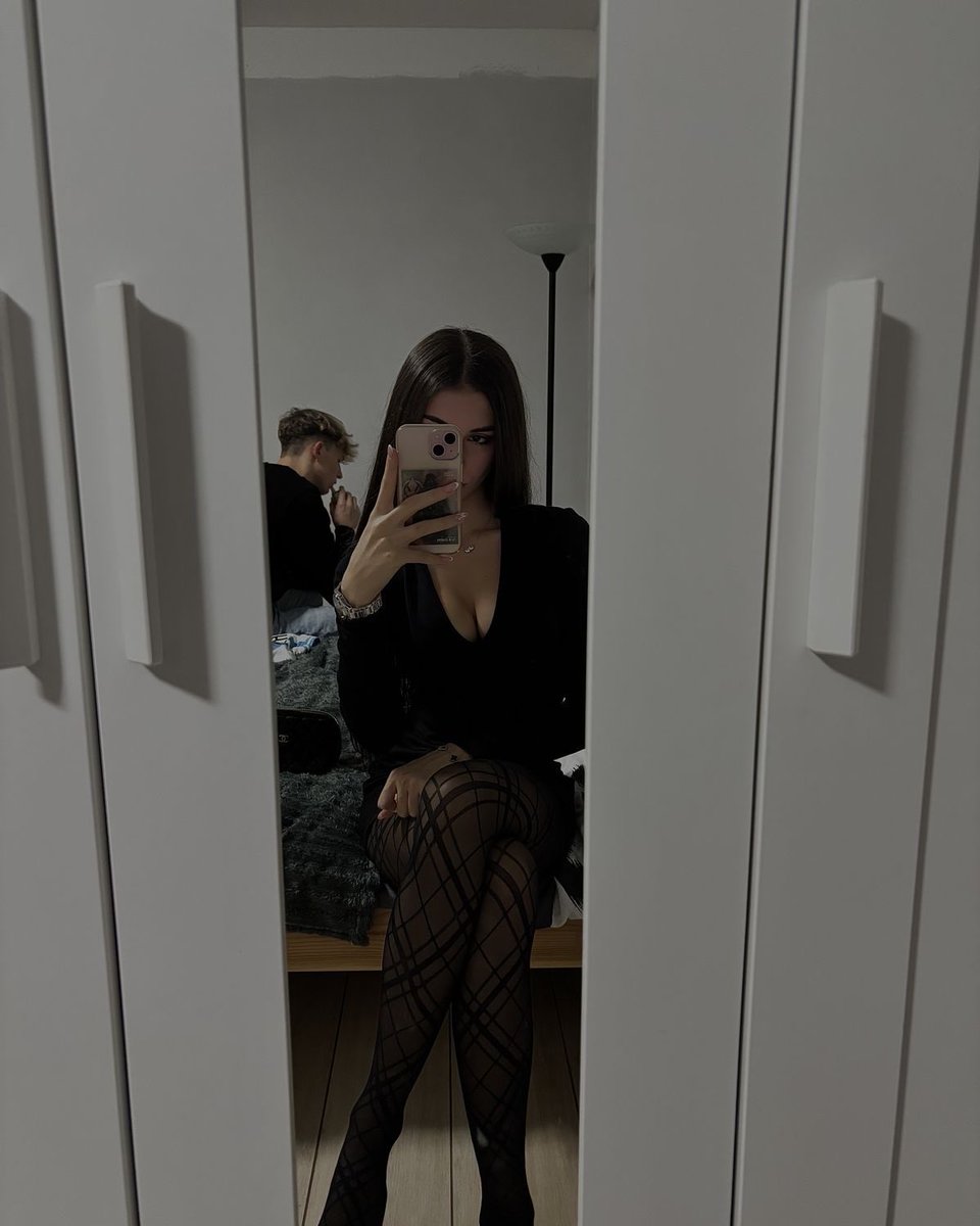 zey tweet media