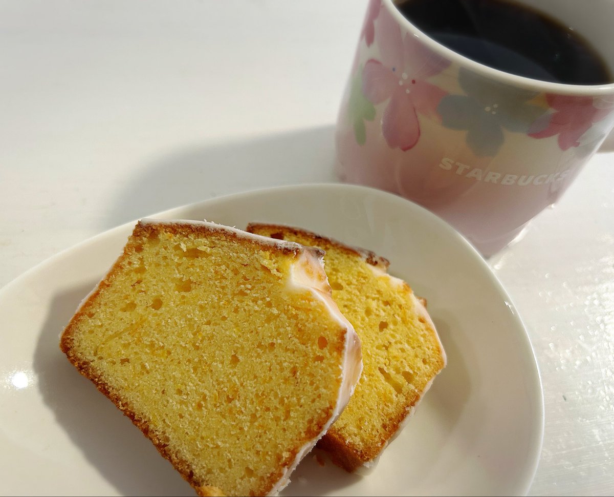 ウィークエンドシトロン🍋とアメリカーノ☕︎
やっぱりマイヤーレモンは最高だ🙌