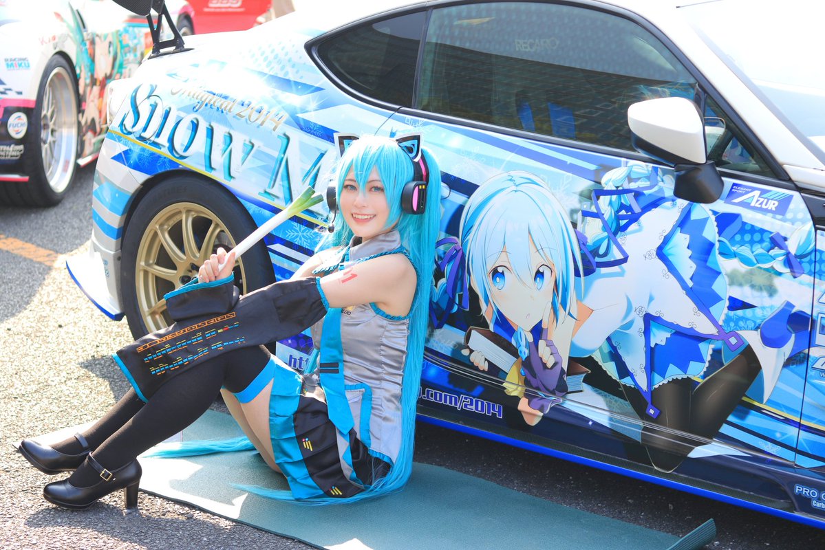 Xion_03's tweet image. ❄cosplay
VOCALOID／初音ミク

　歌はまだね、頑張るから

📸🏎️@MineMikuBRZ

#痛車天国2026