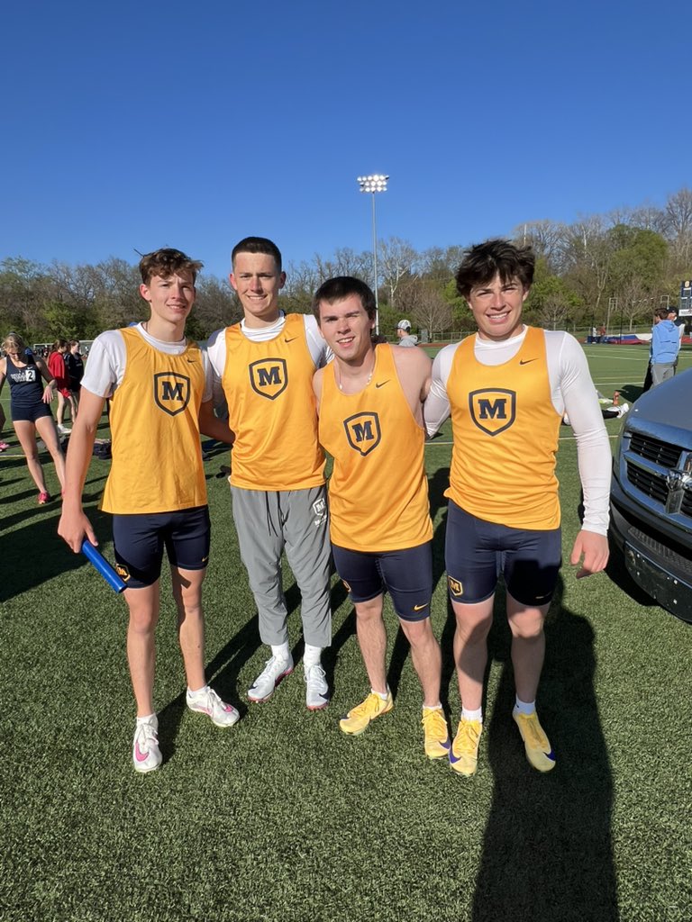 CoachFrankRusso's tweet photo. Oakwood Inv. 4x200 relay: Moeller takes🥉
J.Erd ➡️ L. Scheffer ➡️ N. Monserez ➡️ J. Geier 1:38.43 https://t.co/WMMvjkpVMs