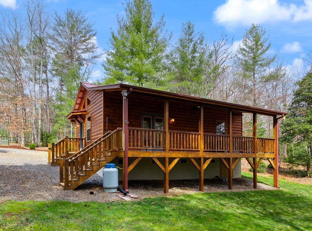 Explorer tweet media