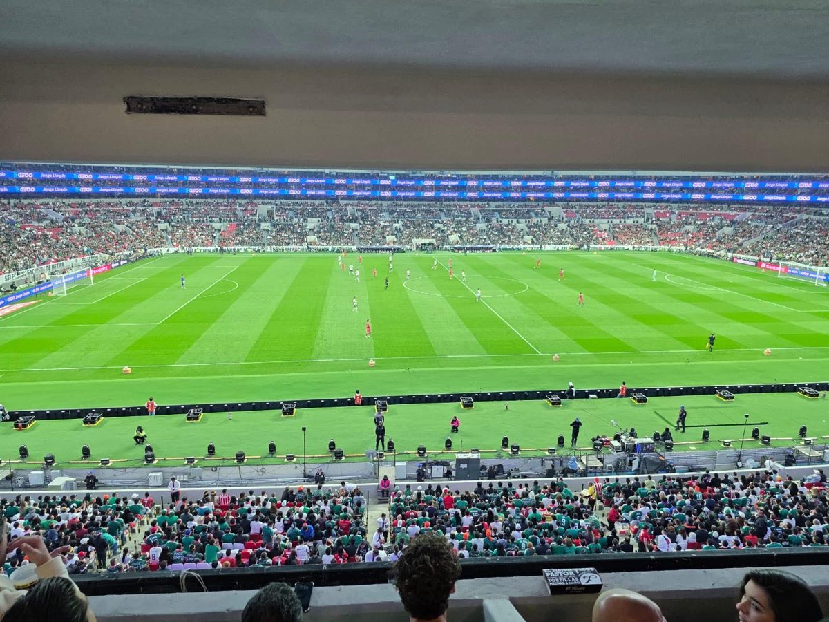 El martes nos piden disculpas tweet media