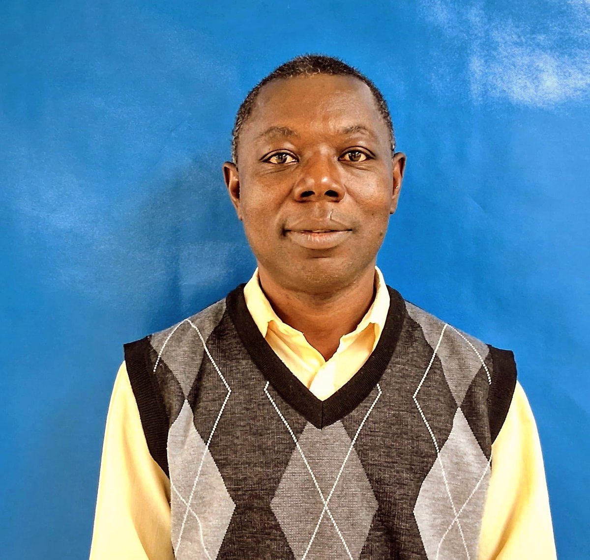 weloveghana042's tweet photo. Meet Dr. Richard Damoah, the Ghanaian 🇬🇭 physicist and NASA Goddard research scientist who helped lead the team behind GhanaSat-1, Ghana’s first satellite launched into space in 2017. 🚀 https://t.co/0IZ9kpplyM
