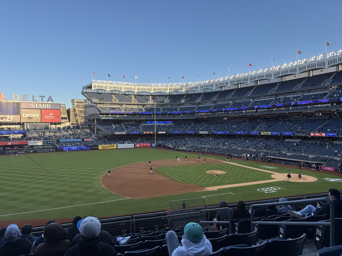 MattEhalt's tweet image. Attempting to forget the crimes James Breeding and his merry band of jabronis committed last night while it’s freezing…